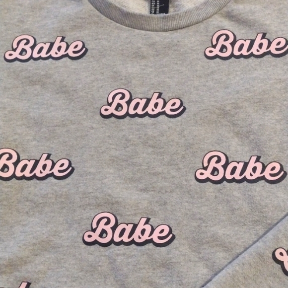 SET!! BARBIE Crop SWEATSHIRT & SHINY Satin Like Wide Leg RUBBER DUCKY Pants! - Picture 6 of 8